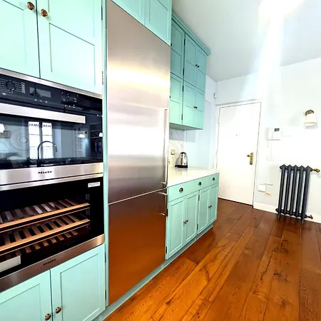 Apartment Hbhall Duomo Milan