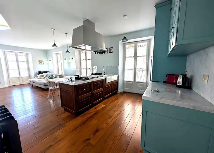 Hbhall Duomo * Milán